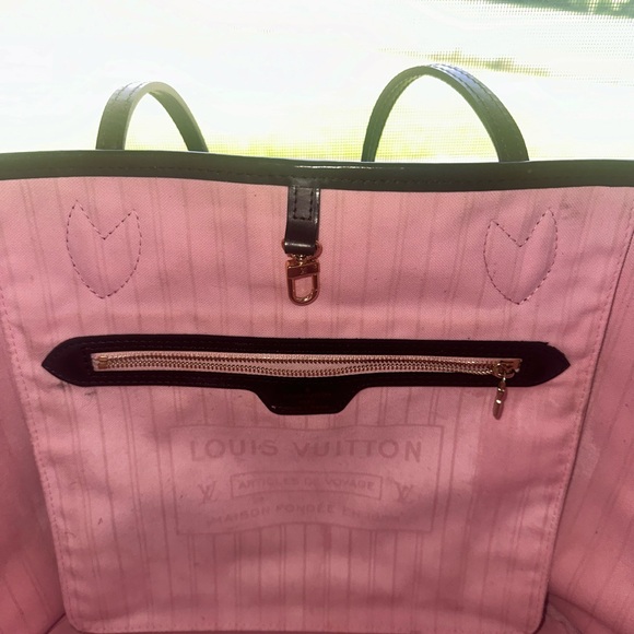 100% authentic Louis Vuitton Damier Neverfull GM - ballerina pink interior 💓 - Picture 11 of 14